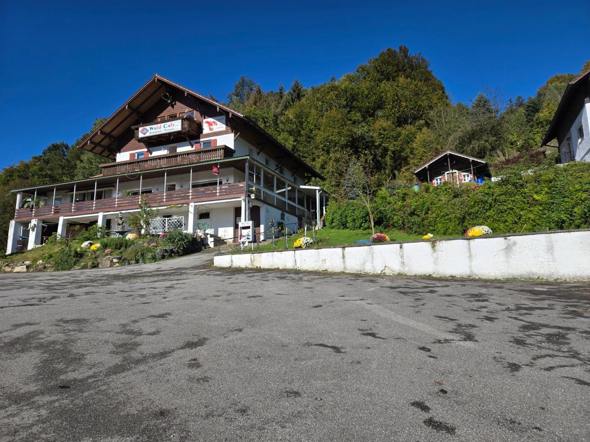 Wald Cafe Hotell Simbach am Inn Eksteriør bilde